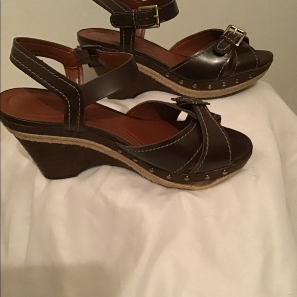 Naturalized Wedge Sandals - Picture 6 of 8